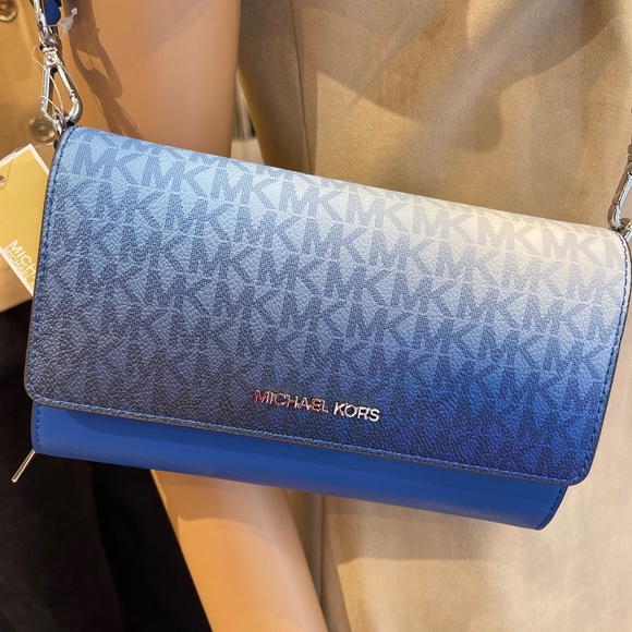 MICHAEL KORS Jet Set Large Ombré Signature Logo Crossbody Bag
Galaxy Blue 
NWT - Picture 15 of 16